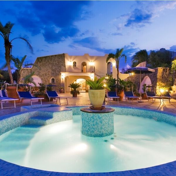 Küste der Insel Ischia